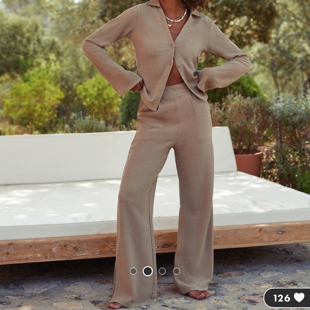 4th and Reckless Woven Crinkle beach shirt and pants. Matching set. Size US 12